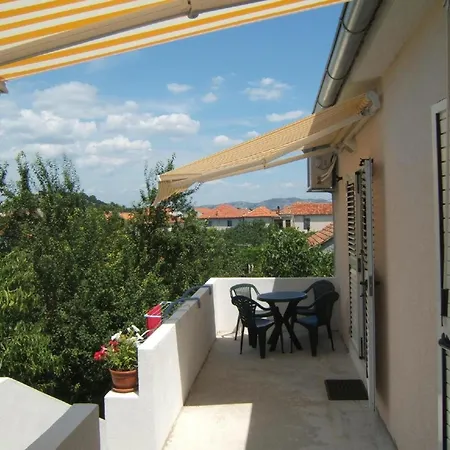 Kleines Emil Vanily Apartament *